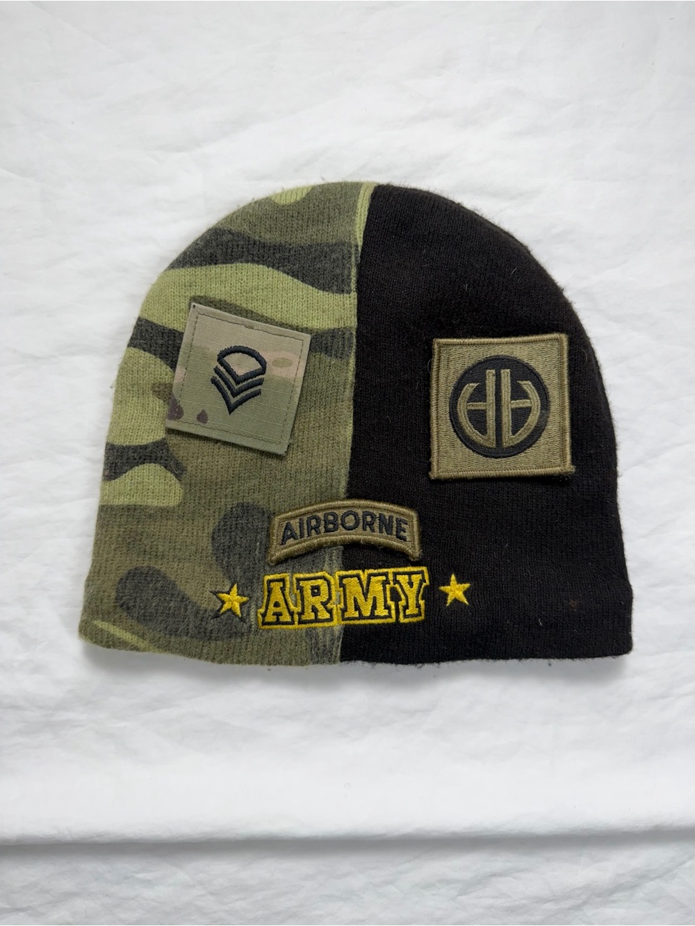 Vintage Men Camouflage & Black 'Airborne Army' Knit Beanie
